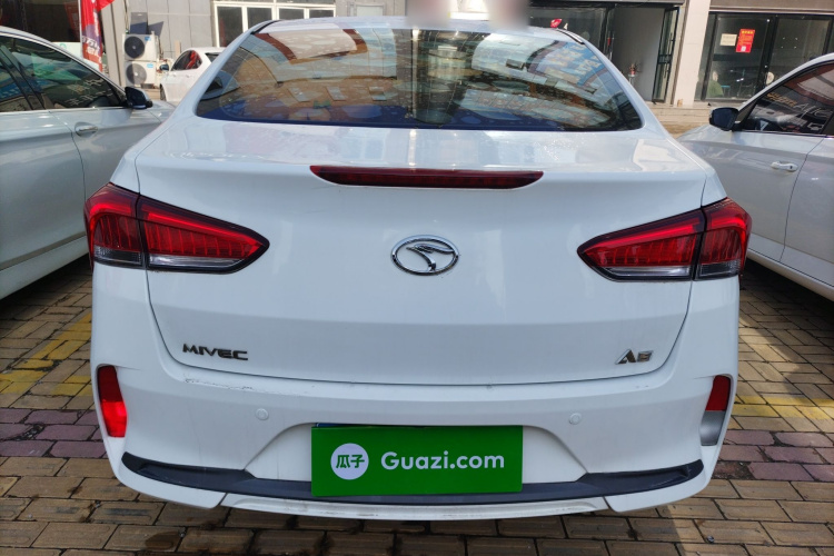 东南A5翼舞 2019款 1.5L CVT尊贵版 国V车身外观6004