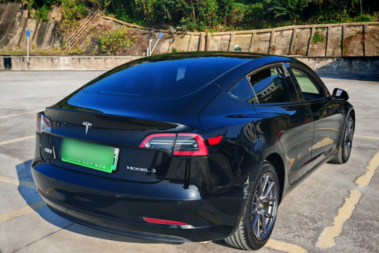 特斯拉 Model 3 2022款 后轮驱动版车身外观6005