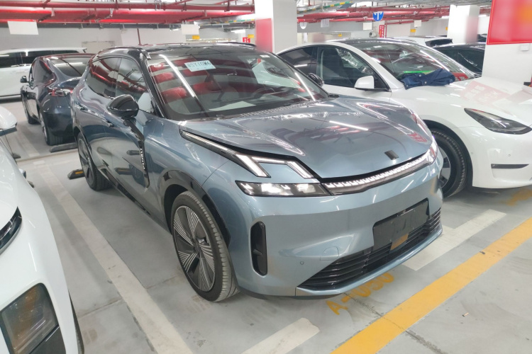 领克08 EM-P 2025款 220km 四驱性能Halo车身外观6002