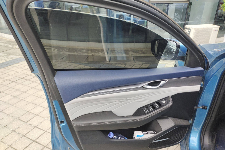 吉利汽车 星瑞 2021款 改款 2.0TD 尊贵型中控内饰7007