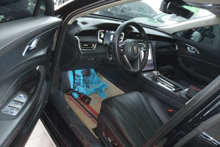 红旗H5 2023款 1.5T DCT智联旗韵版中控内饰7003