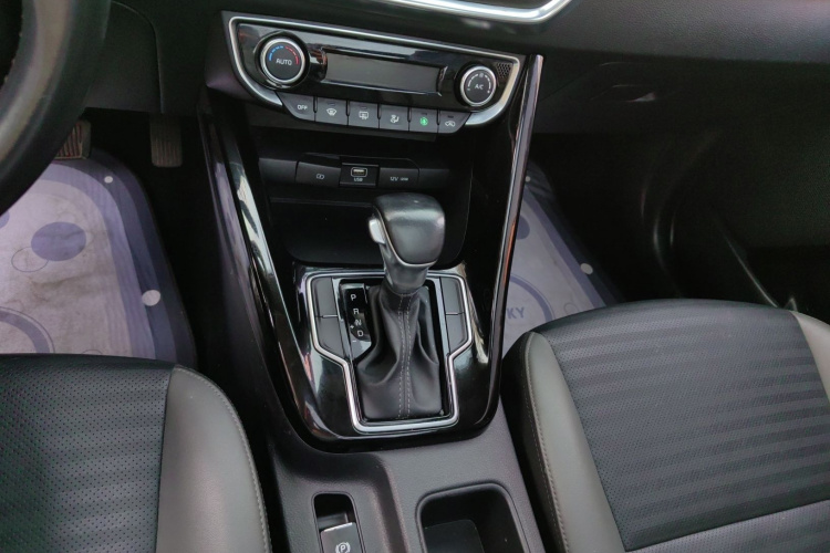 起亚 智跑 2019款 2.0L 自动智享豪华版局部细节18