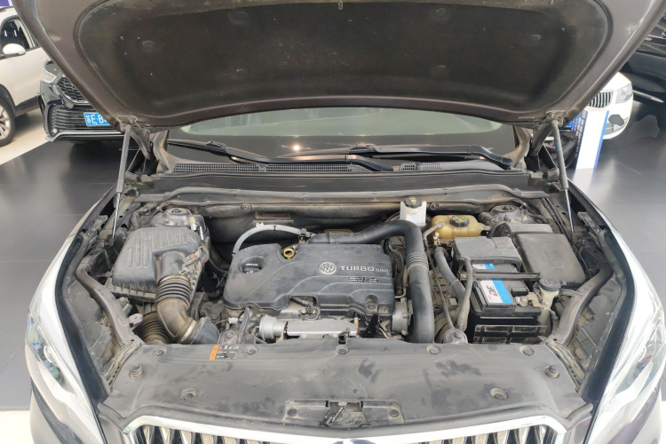 别克 昂科威 2017款 20T 两驱领先型机舱底盘24