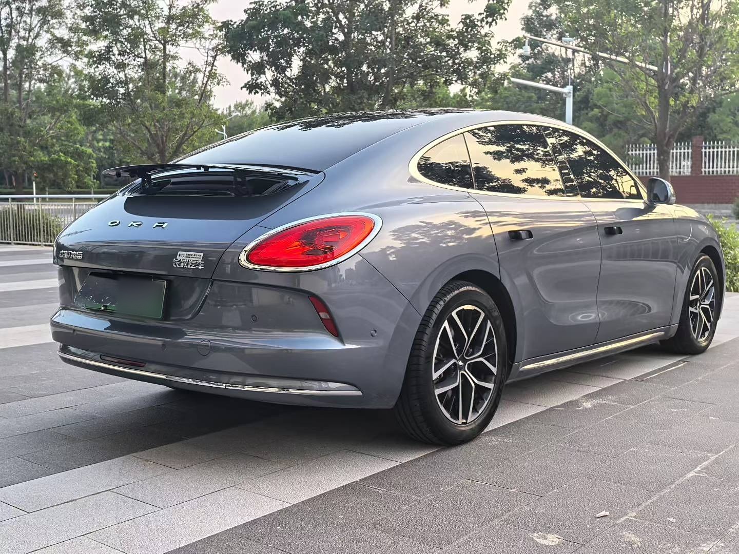 欧拉闪电猫 2022款 555km 尊贵版