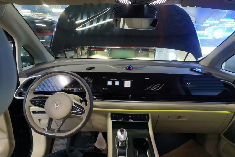 岚图汽车 岚图梦想家 2022款 0碳版 梦+智享包 475km中控内饰12