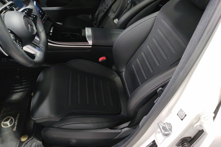 奔驰C级 2022款 改款 C 200 L 运动版中控内饰19