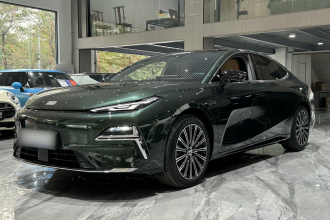 吉利银河 银河星耀8 2025款 130km EM-i 旗舰版