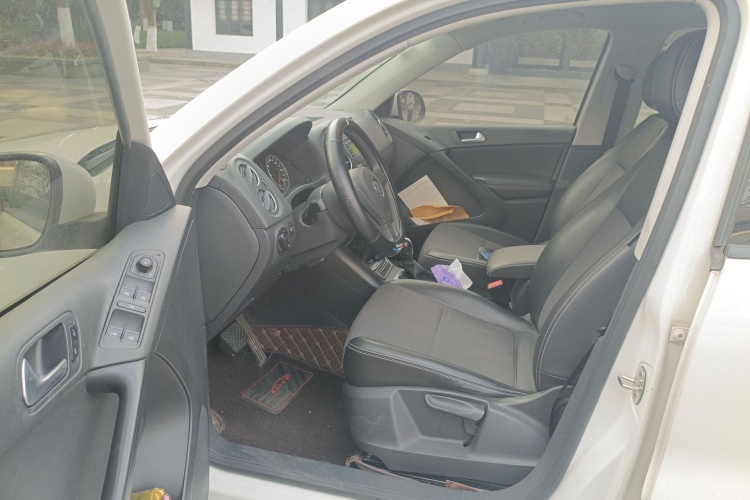 大众 途观 2016款 280TSI 自动两驱丝绸之路风尚版中控内饰20