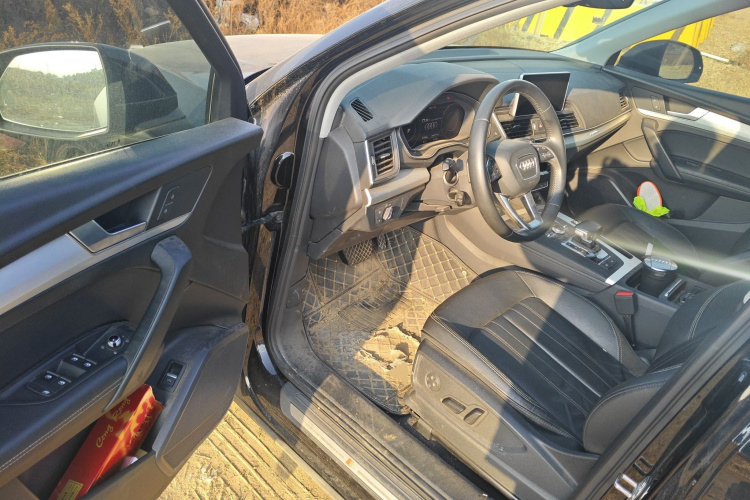 奥迪Q5L 2020款 改款 40 TFSI 荣享时尚型中控内饰20