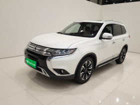 三菱 欧蓝德 2019款 2.4L 四驱致享版 5座 国VI