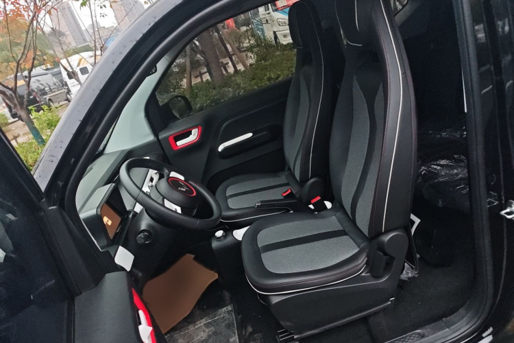 五菱汽车 宏光MINIEV 2022款 GAMEBOY 200km 玩咖款 磷酸铁锂局部细节19