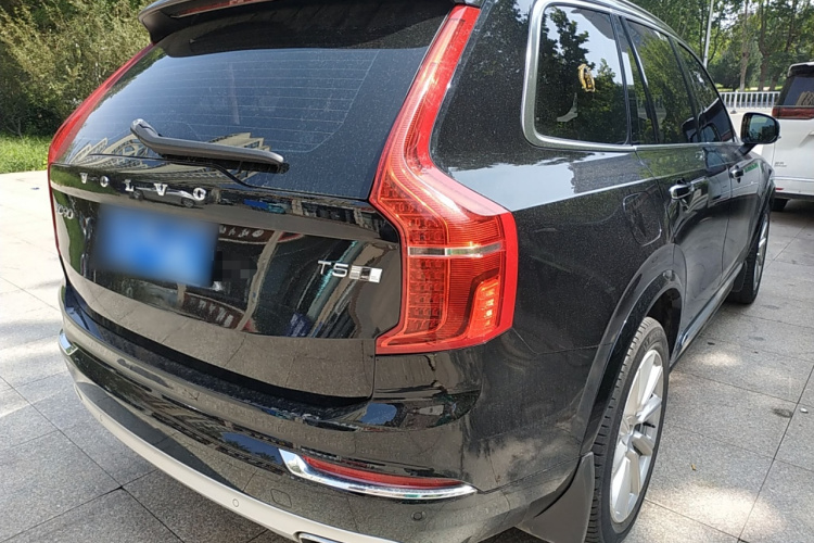 沃尔沃XC90 2019款 T5 智逸版 7座 国VI车身外观7