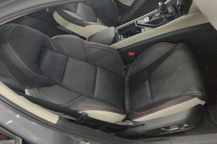 领克02 2020款 1.5T DCT两驱耀Pro版局部细节41