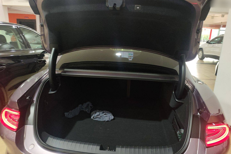 小米汽车 小米SU7 2024款 后驱超长续航高阶智驾Pro版机舱底盘23