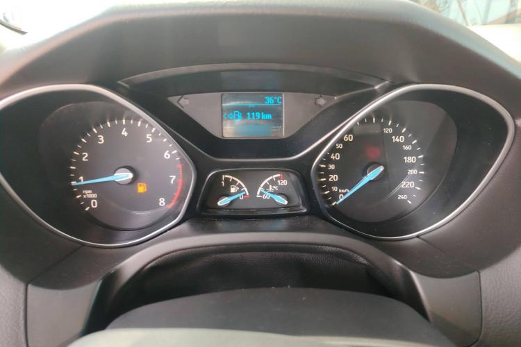 福特 福克斯 2017款 两厢 1.6L 手动风尚型智行版局部细节14