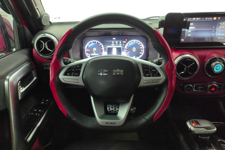 北京BJ40 2020款 2.0T 自动四驱城市猎人版侠客型中控内饰13
