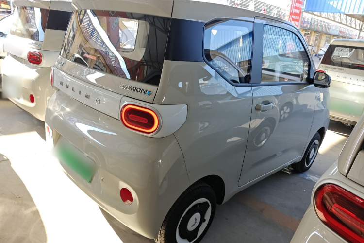 五菱汽车 宏光MINIEV 2024款 第三代 215km 青春版车身外观7