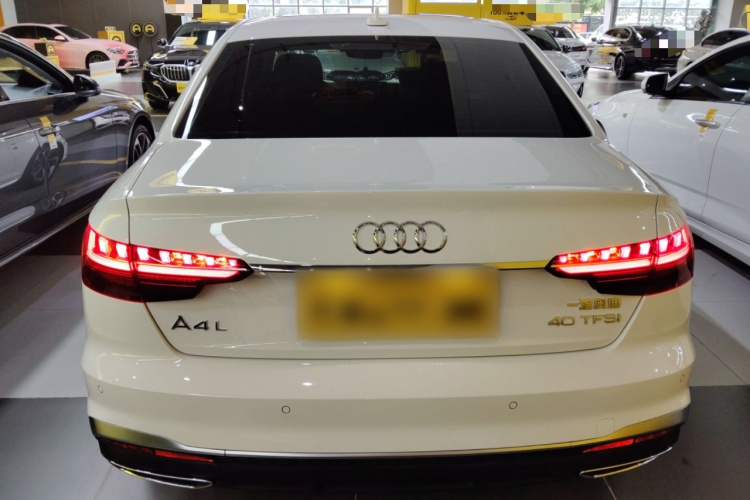 奥迪A4L 2022款 40 TFSI 时尚动感型车身外观6