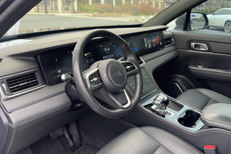 理想汽车 理想ONE 2021款 增程6座版局部细节13