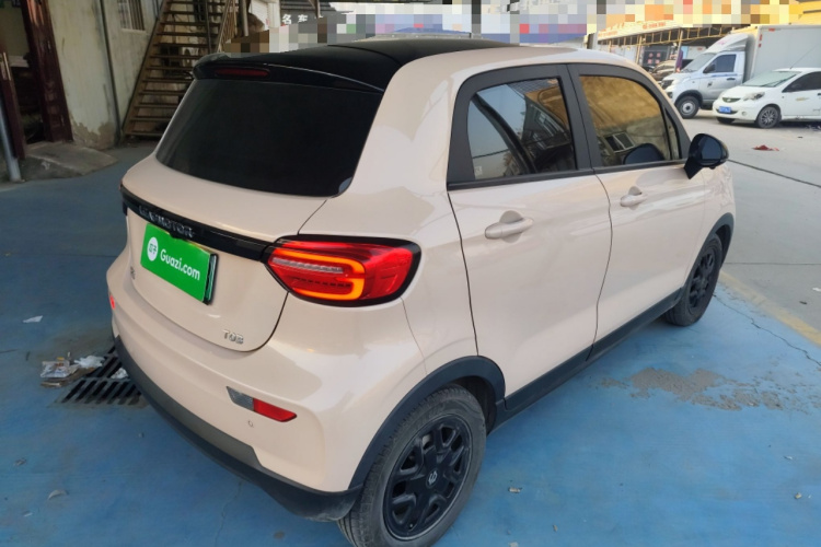 零跑汽车 零跑T03 2023款 310轻享版车身外观7