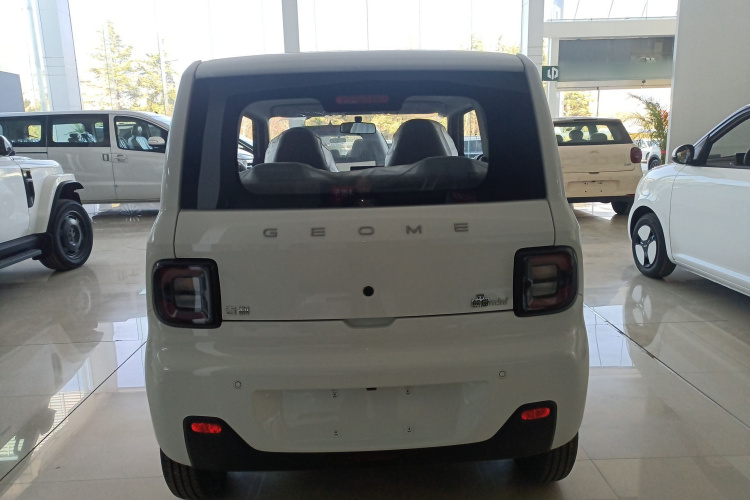 吉利银河 2024款 熊猫mini 200km 耐力熊车身外观6