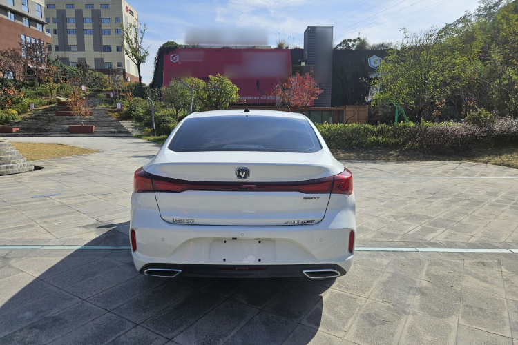 长安 逸动 2023款 畅享版 PLUS 蓝鲸NE 1.4T GDI DCT尊贵版车身外观6004