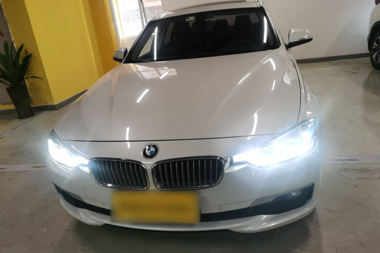 宝马3系 2019款 320Li 时尚型车身外观2