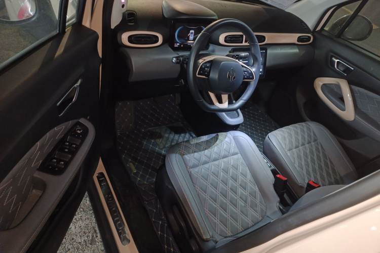 零跑汽车 零跑T03 2021款 400豪华Pro版中控内饰20