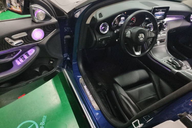 奔驰C级 2017款 改款 C 200 L 运动版中控内饰20