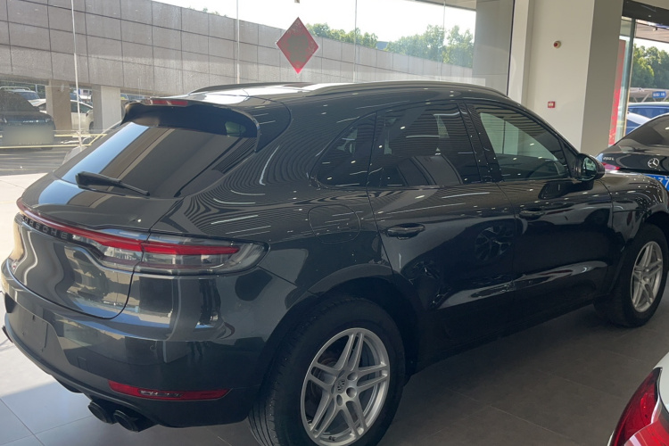 保时捷 2018款 Macan 2.0T车身外观6005