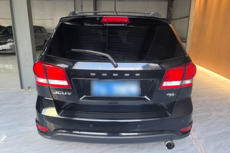 道奇 酷威 2013款 2.4L 两驱尊尚版车身外观6