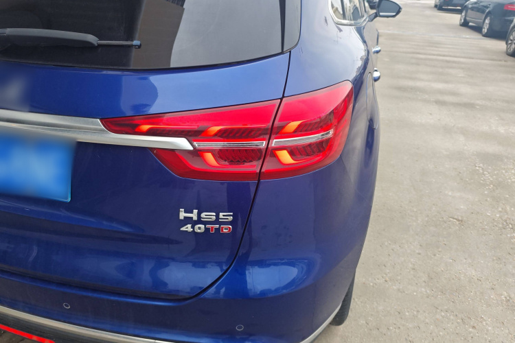 红旗HS5 2019款 2.0T 智联旗领版车身外观6006