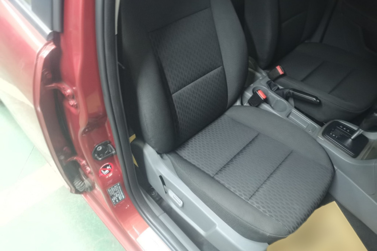 福特 福克斯 2012款 两厢经典 1.8L 自动基本型局部细节41