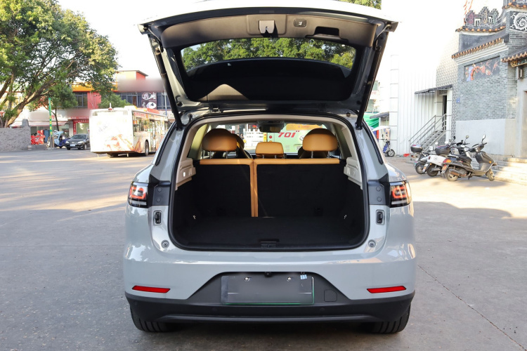 零跑汽车 零跑C11 2024款 增程 300尊享版车身外观6007