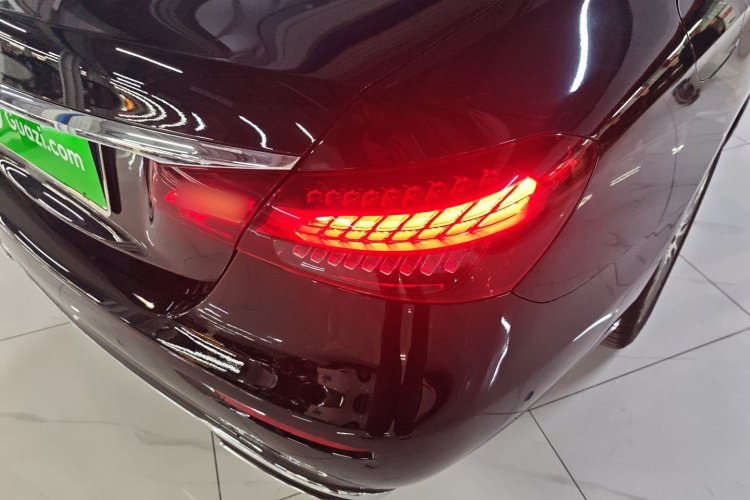 奔驰E级 2023款 E 260 L车身外观6006