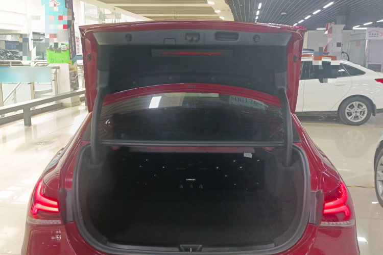 奔驰A级 2021款 A 200 L 运动轿车时尚型局部细节23