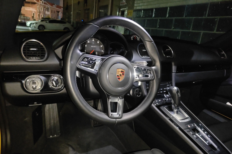 保时捷718 2022款 Boxster T 2.0T中控内饰13