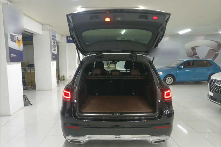 奔驰GLC 2020款 改款 GLC 260 L 4MATIC 动感型机舱底盘23