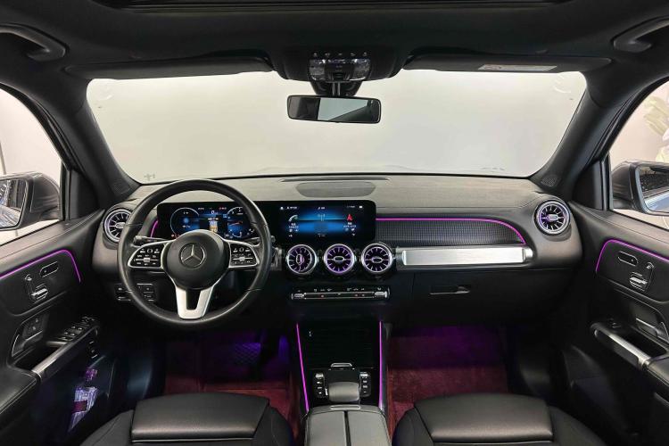 奔驰GLB 2021款 GLB 200 时尚型中控内饰7001