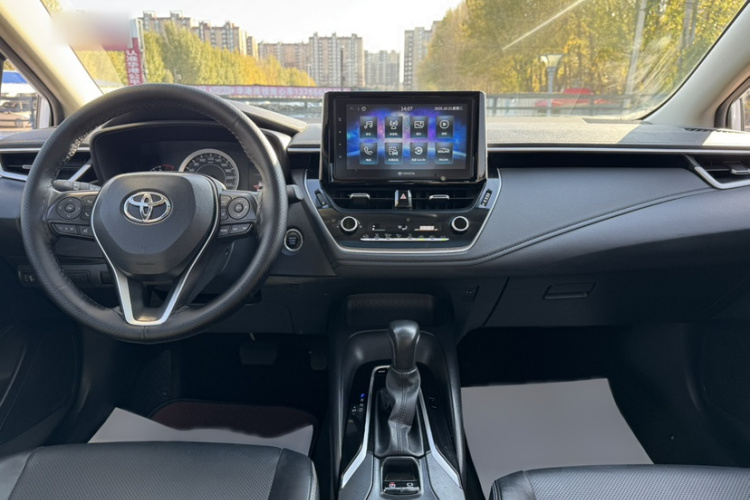 丰田 卡罗拉 2019款 1.2T S-CVT GL-i豪华版中控内饰7001