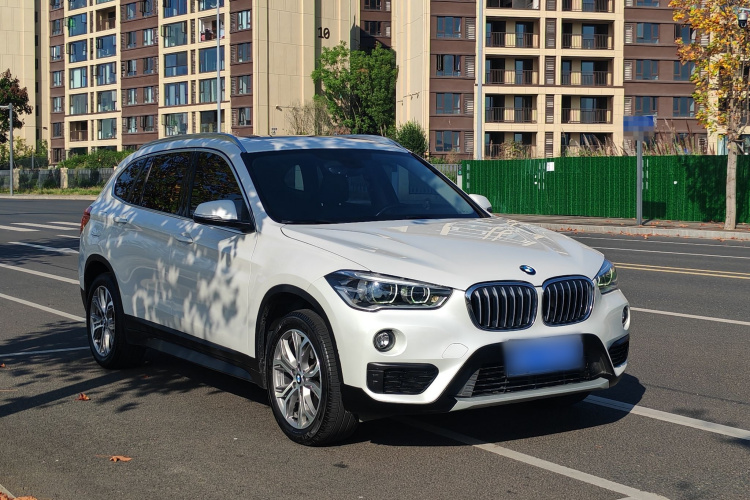 宝马X1 2018款 sDrive20Li 领先型车身外观6008