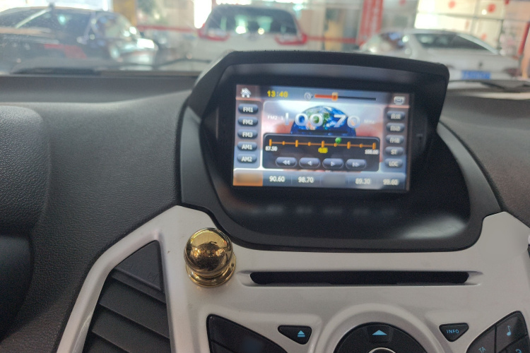 福特 翼搏 2013款 1.5L 自动风尚型中控内饰12