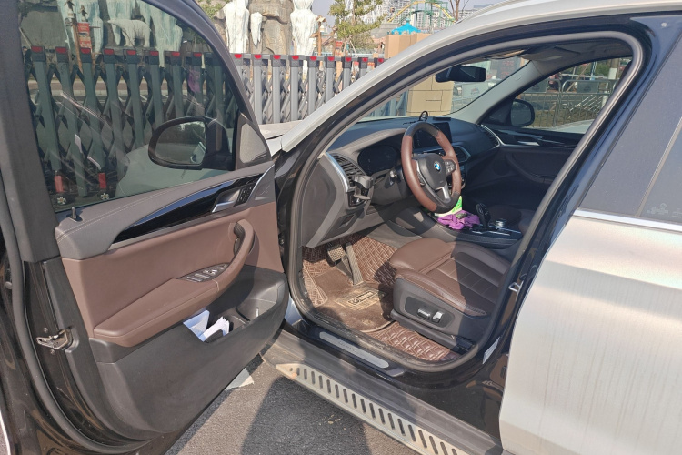宝马X3 2021款 xDrive25i 豪华套装中控内饰20