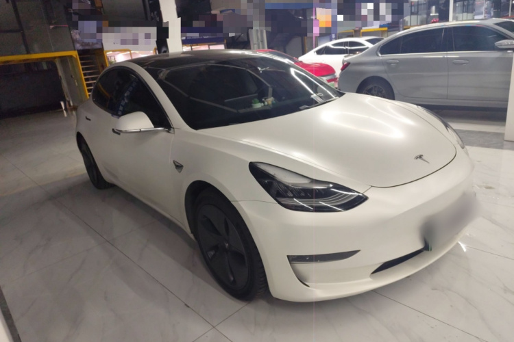 特斯拉 Model 3 2020款 长续航后轮驱动版车身外观3