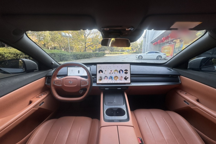 东风奕派 eπ007 2025款 纯电 565四驱Max领航版中控内饰7002