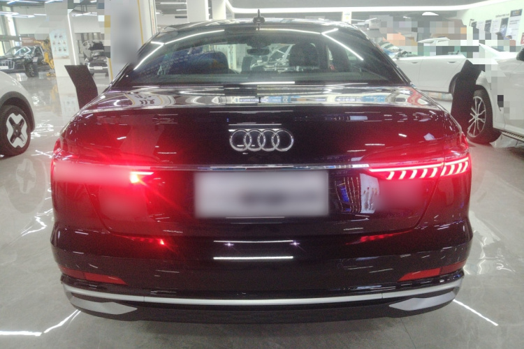 奥迪A6L 2023款 40 TFSI 豪华动感型车身外观6