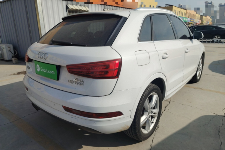 奥迪Q3 2017款 30 TFSI 风尚型车身外观7