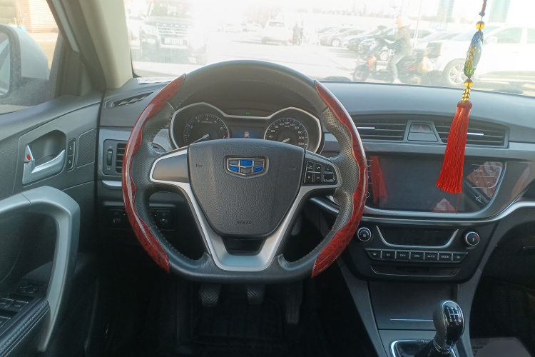 吉利汽车 帝豪 2017款 三厢百万款 1.5L 手动向上版中控内饰13