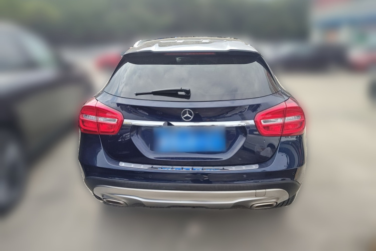 奔驰GLA 2016款 GLA 200 时尚型车身外观6