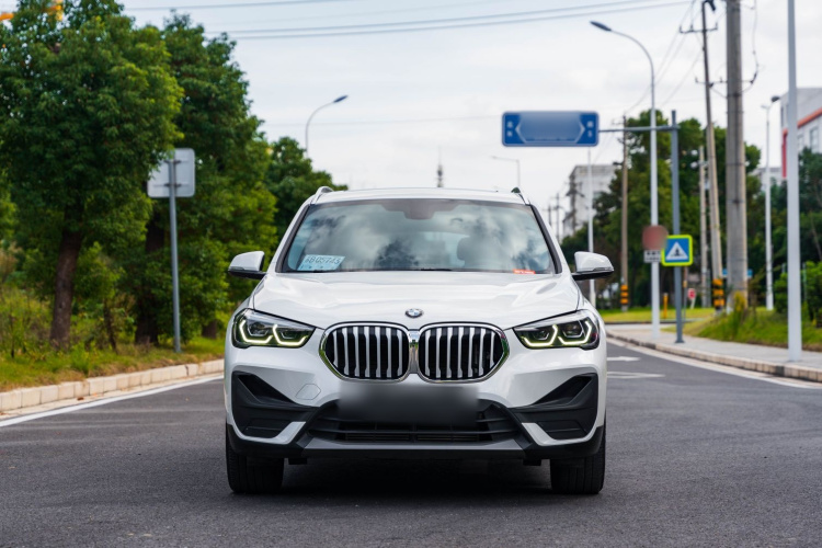 宝马X1 2021款 改款 sDrive25Li 领先型车身外观6002